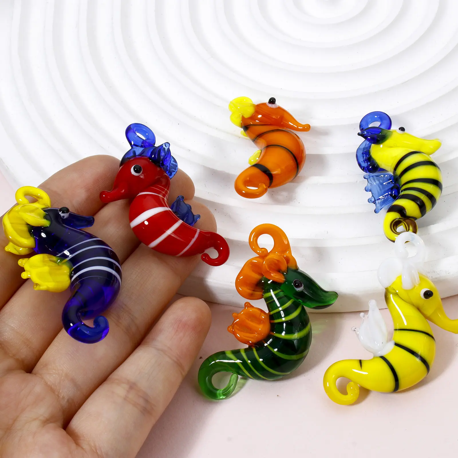 1 Piece Cute 3D Seahorse Lampwork Glass Ocean For DIY Jewelry Pendants Animal Stripe Aquarium Decor Craft Ornaments 4.2cm x 3cm