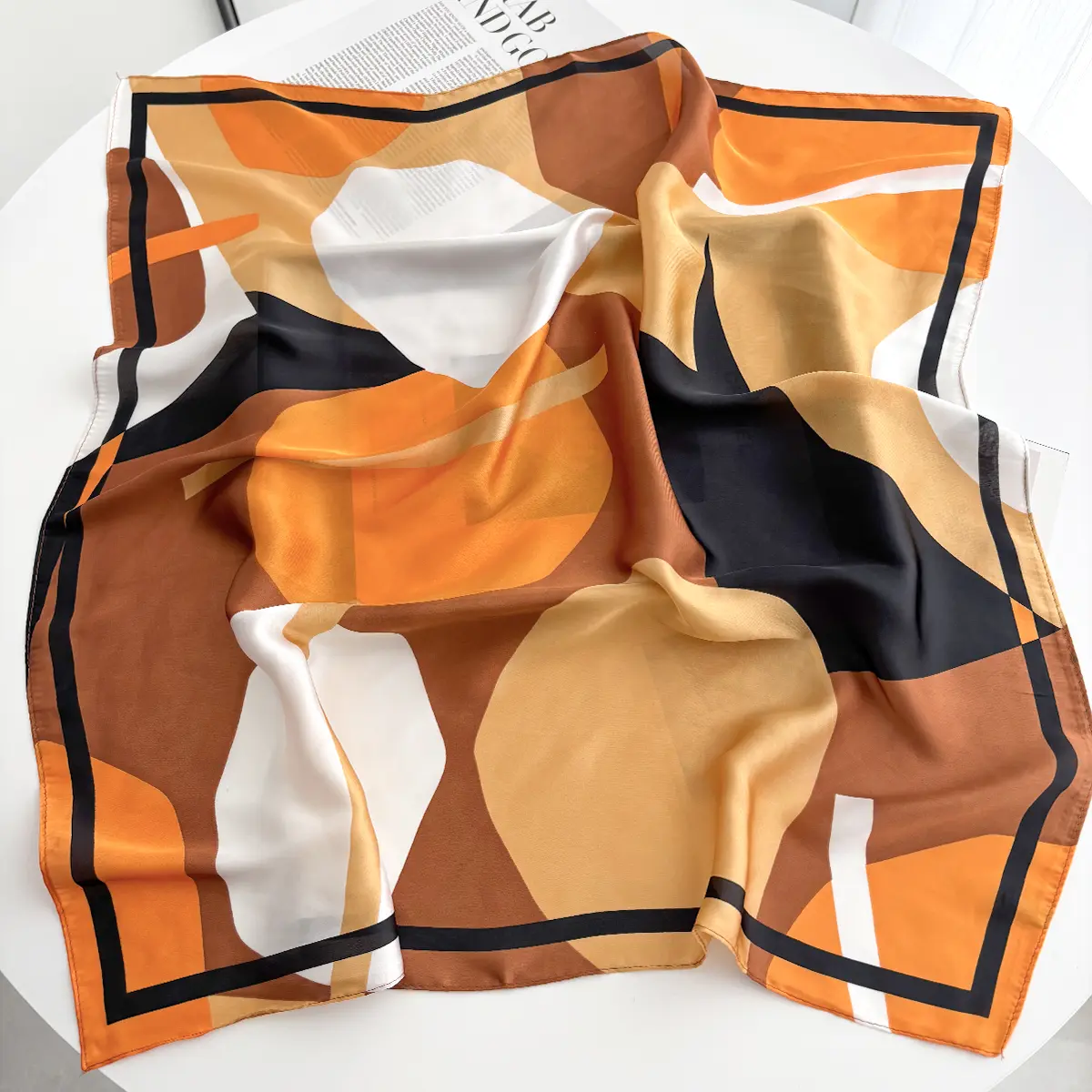 Fresh Artistic Print Women's Scarf Lightweight Windproof Soft Satin Square Neck Scarves Female Hair Bands Bandana