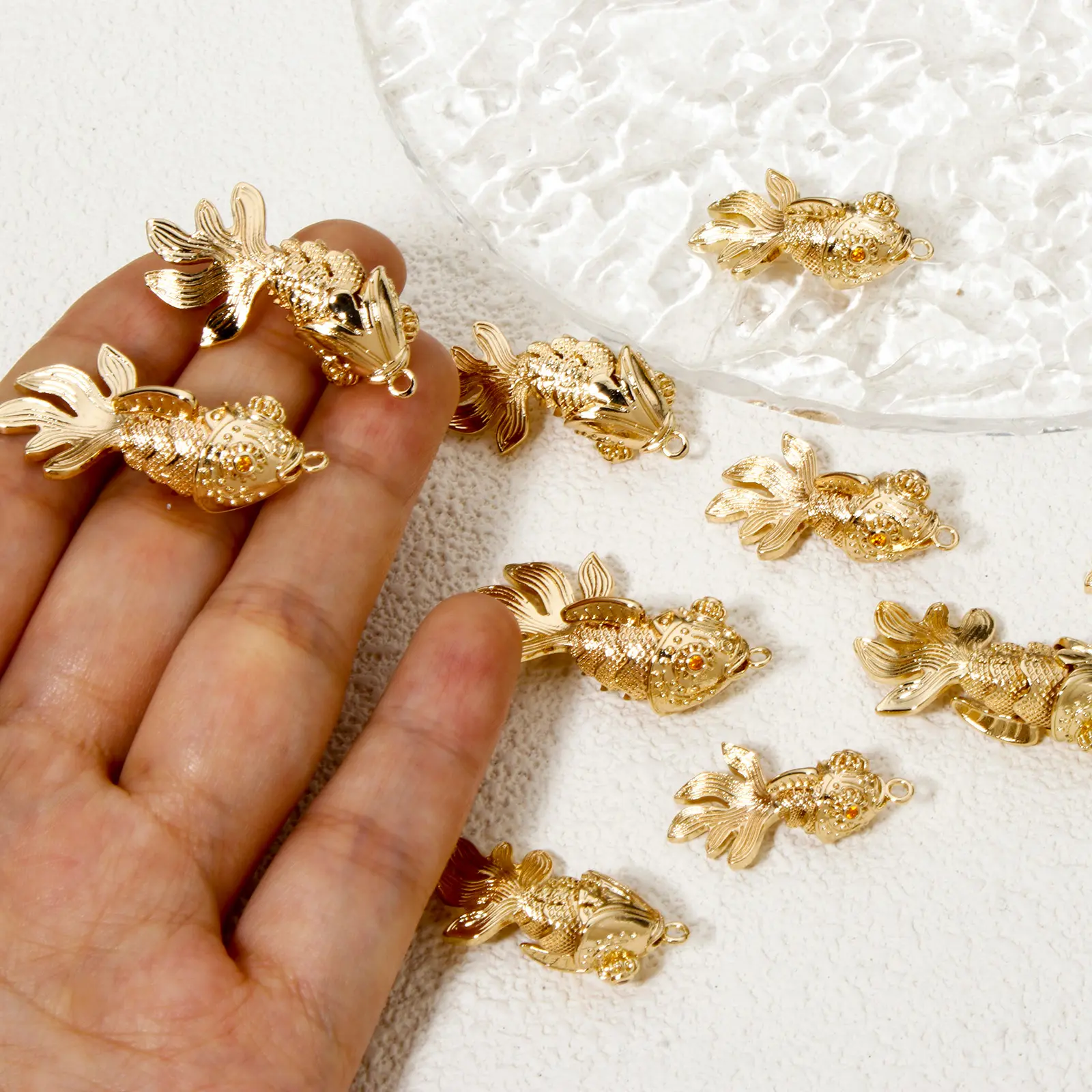 1 Piece 3D Copper Ocean Golden Fish Pendants Movable Pave Orange Zircon Metal Jewelry Charms For Diy Necklace Making Findings