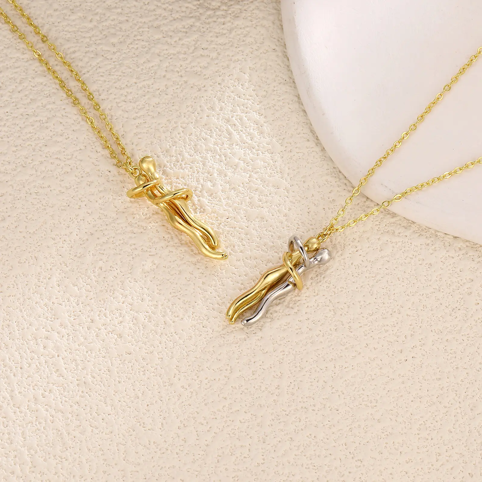 1Piece Hip Hop Valentine's Day Pendant Necklace 3D Brass Hug Dancing Separable Charm Couples Lover Unisex For Party Jewelry Gift
