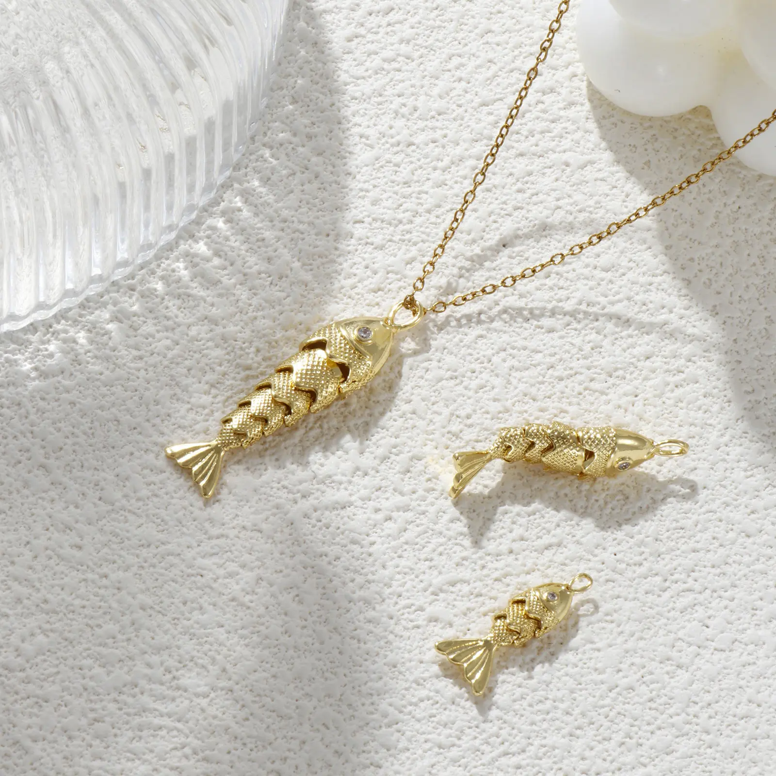 1 Piece Brass Ocean Fish Charms 18K Real Gold Plated Movable Clear Cubic Zirconia Pendant For DIY Necklace Jewelry Making