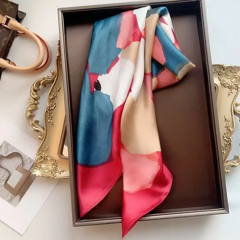 New 2025 Designer Scarfs Luxury Silk Square Scarf for Women Fashion Lady Hair Bands Ribbon Headband Accessories Bandana