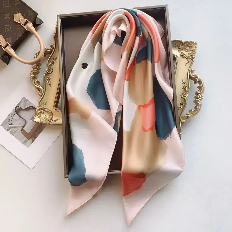 New 2025 Designer Scarfs Luxury Silk Square Scarf for Women Fashion Lady Hair Bands Ribbon Headband Accessories Bandana