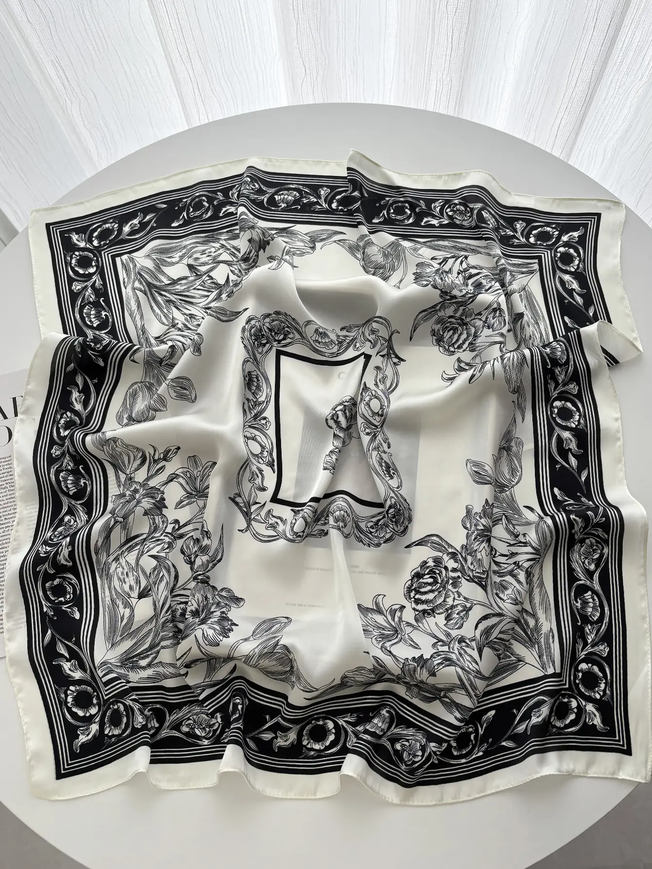 Luxury Satin Scarfs Square Scarf Korean Fashion Kerchief Rose Print Scarves Bandanna Wraps Scarf Decoration Shawl 70*70CM