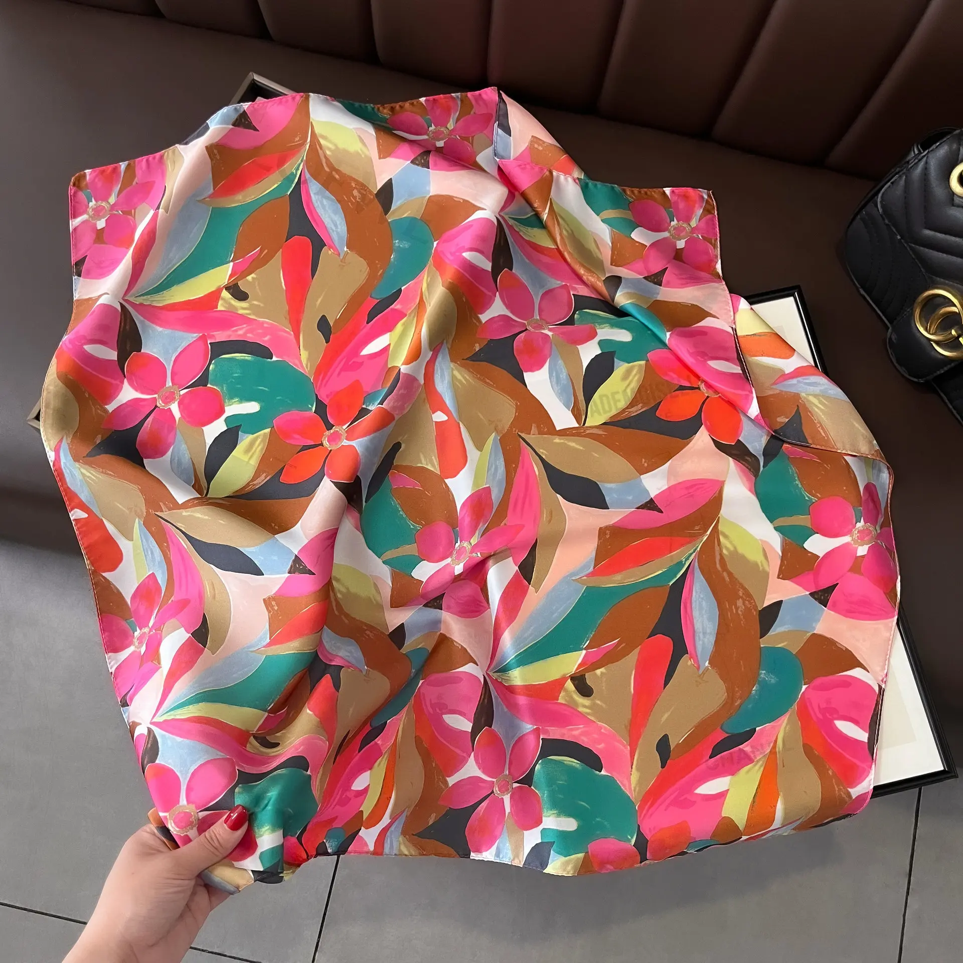 Luxury 2024 Square Silk Scarf for Women Hijab Hair Bands Neckerchief Female Satin Shawl Ribbon Headband Fashion Wraps Bandana