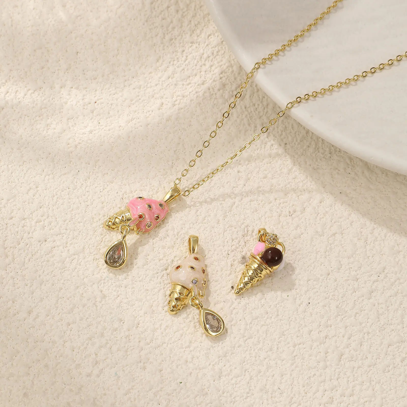 2 PCs Brass & Cubic Zirconia Charms 18K Gold Plated Ice Cream Cone Pendants For DIY Necklace Bracelet Jewelry Making Findings