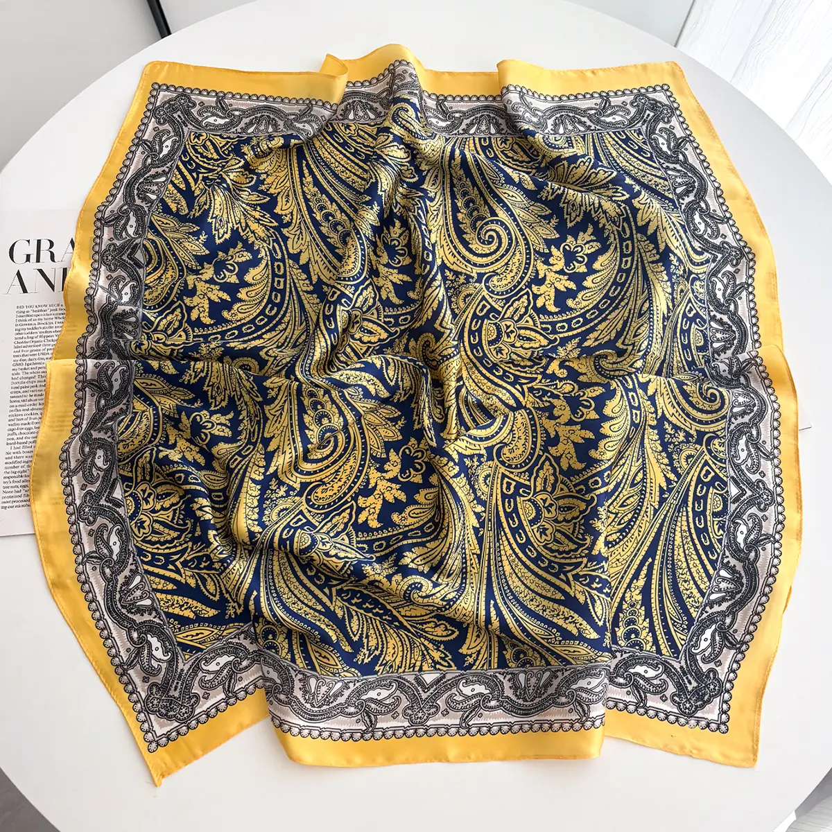 2025 New Fashion 70X70cm Women's Scarf Silk Paisley Print Scarf Square Shawl Decorative Headband Neck Luxury Design Bandana