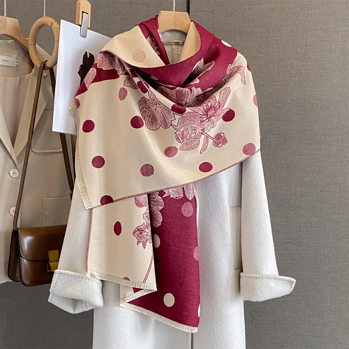 2025 Brand Elegance Two-Sided Print Scarf Soft Warm Fringe Pashmina Shawl Autumn and Winter Outdoor Coldproof Windproof Blanket