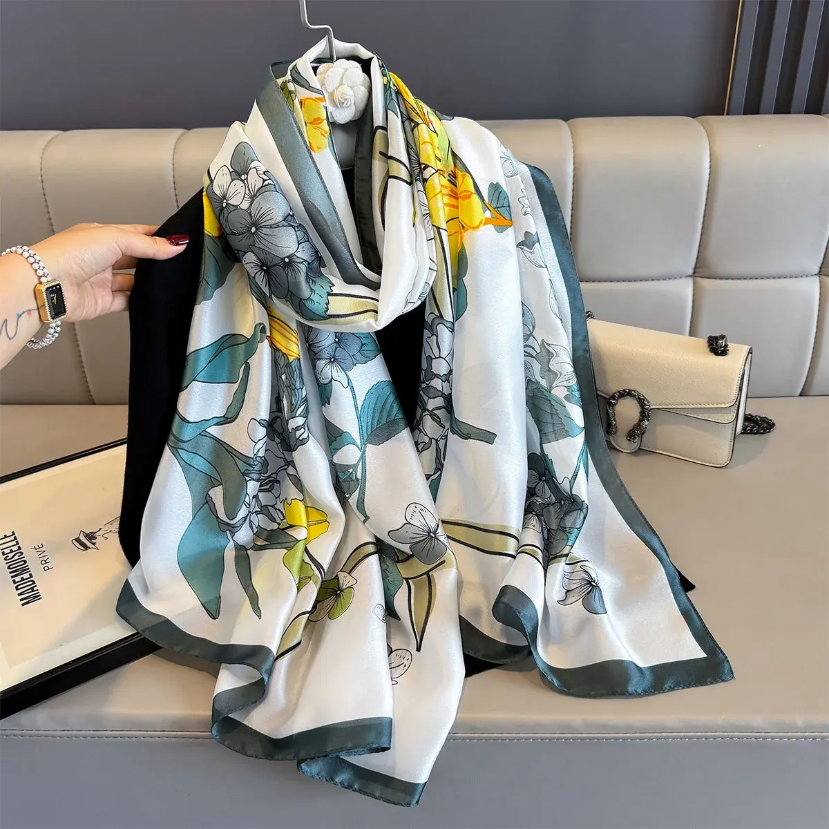 Luxury Brand Women Summer Scarf Floral Print Shawls Wraps Soft Female Muffler Hijab For Beach Travel