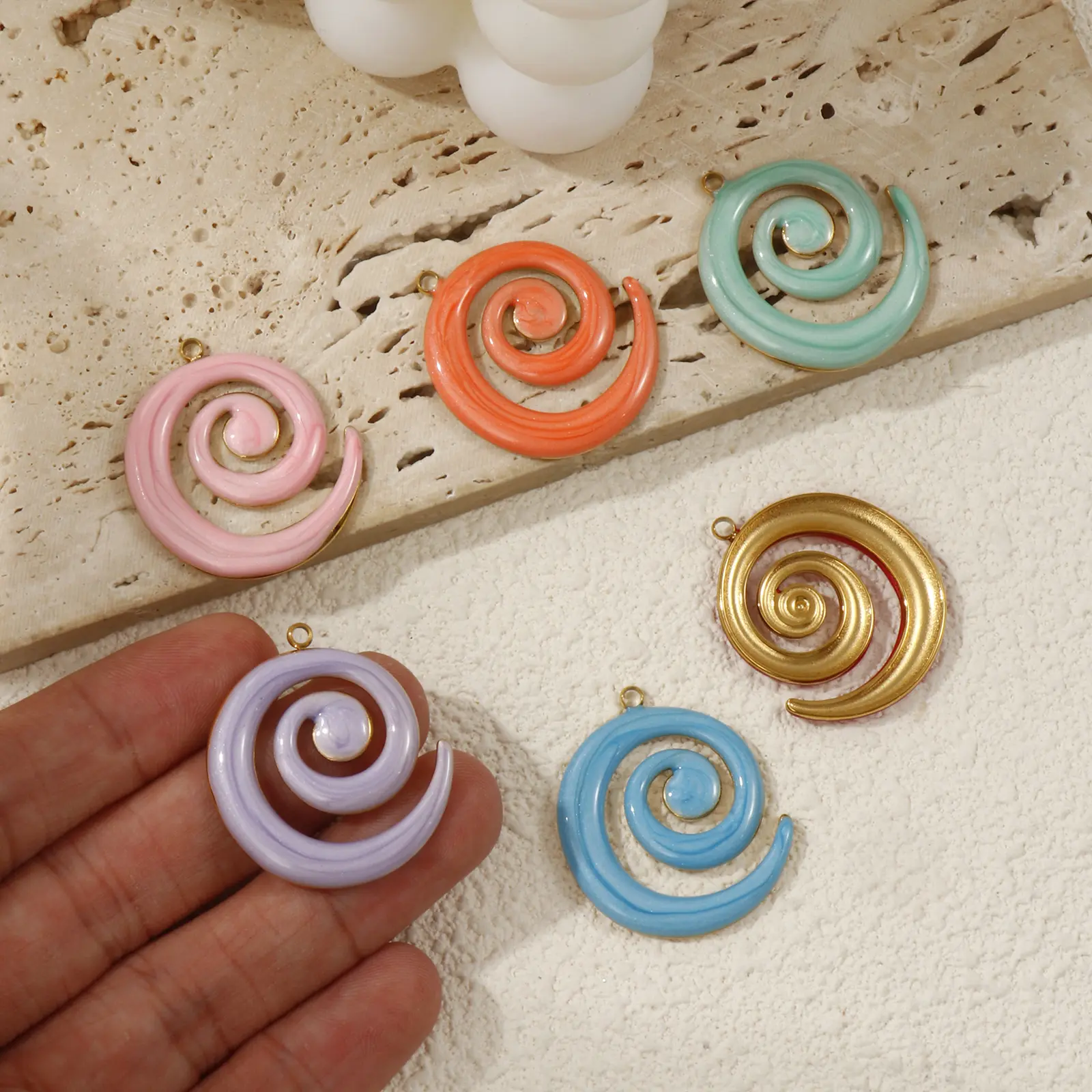 2 PCs 304 Stainless Steel Pendants 18K Gold Plated Enamel Spiral Pearlized Charms For DIY Necklace Jewelry Making 3cm x 2.7cm