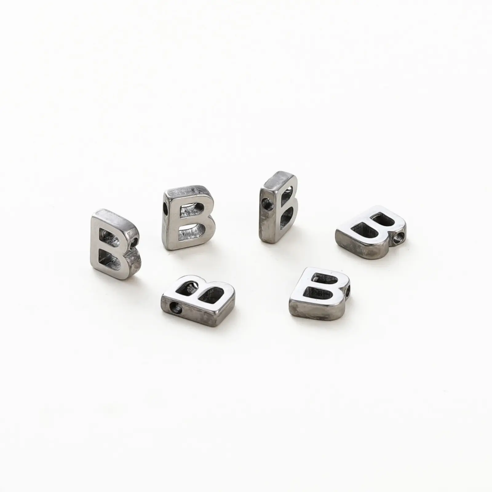 5 PCs 304 Stainless Steel Mini Charms Capital Alphabet Initial Letter Message " A-Z " Roller Burnishing Silver Color Beads
