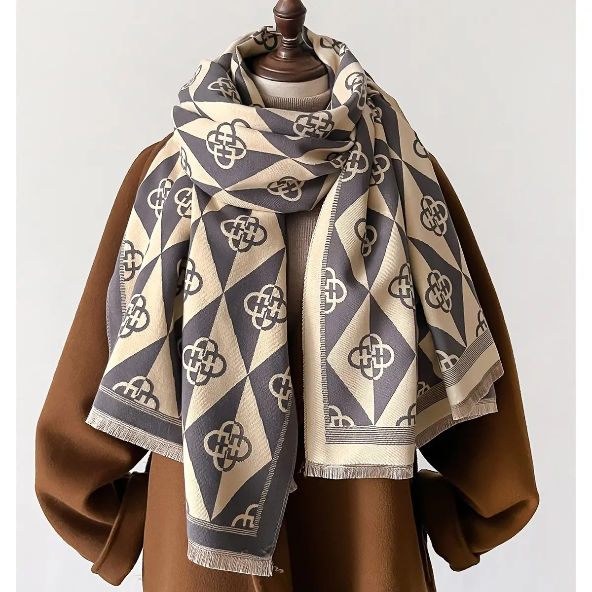 Luxury Women Winter Scarf Cashmere Warm Pashmina Brand Foulard Female Shawls Wraps Thick Soft Bufanda Poncho Scarves Stole 2024