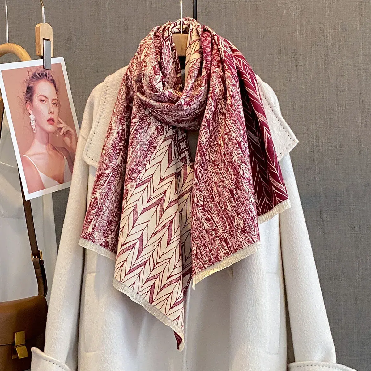 Elegance Two-Sided Print Scarf For Women Soft Warm Fringe Pashmina Shawl Autumn and Winter Coldproof Windproof Blanket Wraps