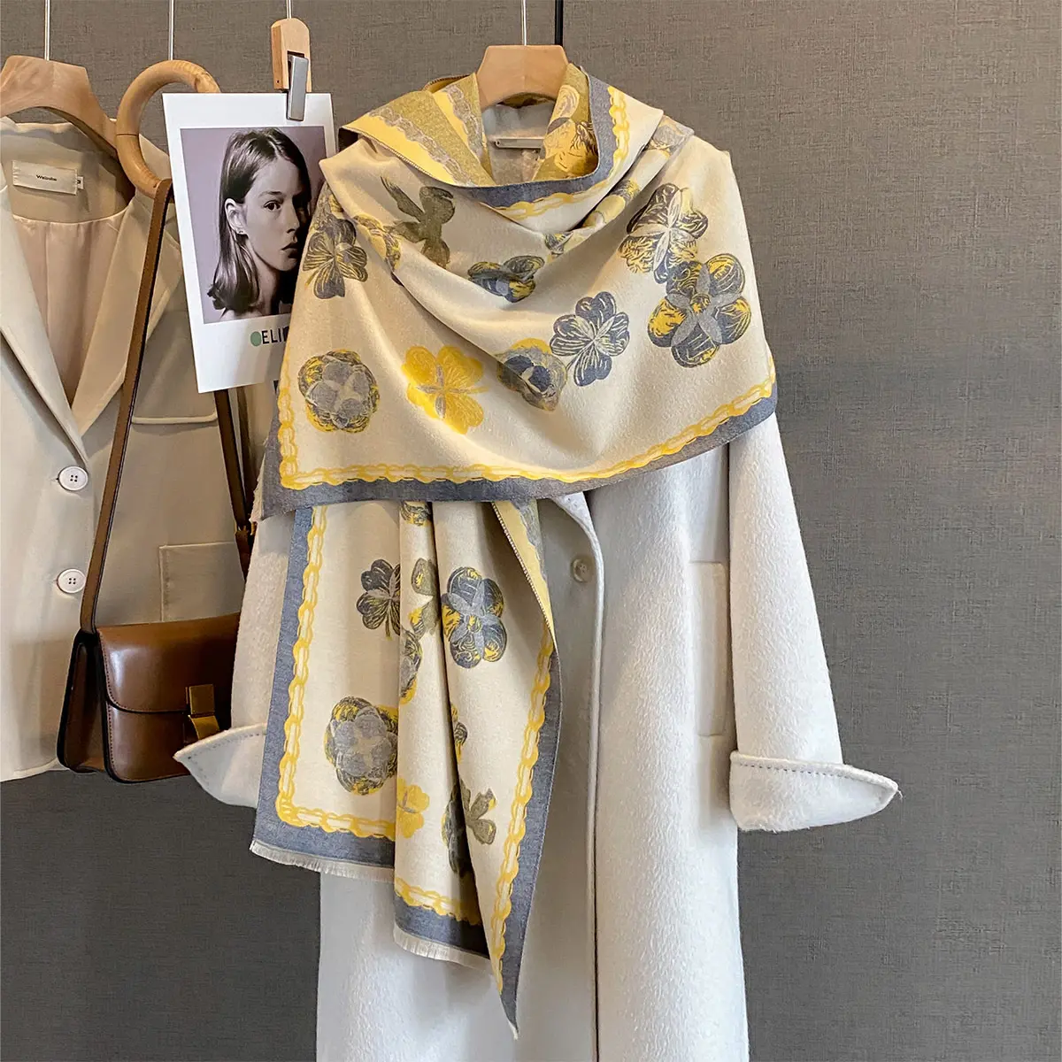 Luxury Winter And Autumn Scarf Women New Design Warm Pashmina Blanket Poncho Scarves Female Print Shawl Thick Foulard Bufanda