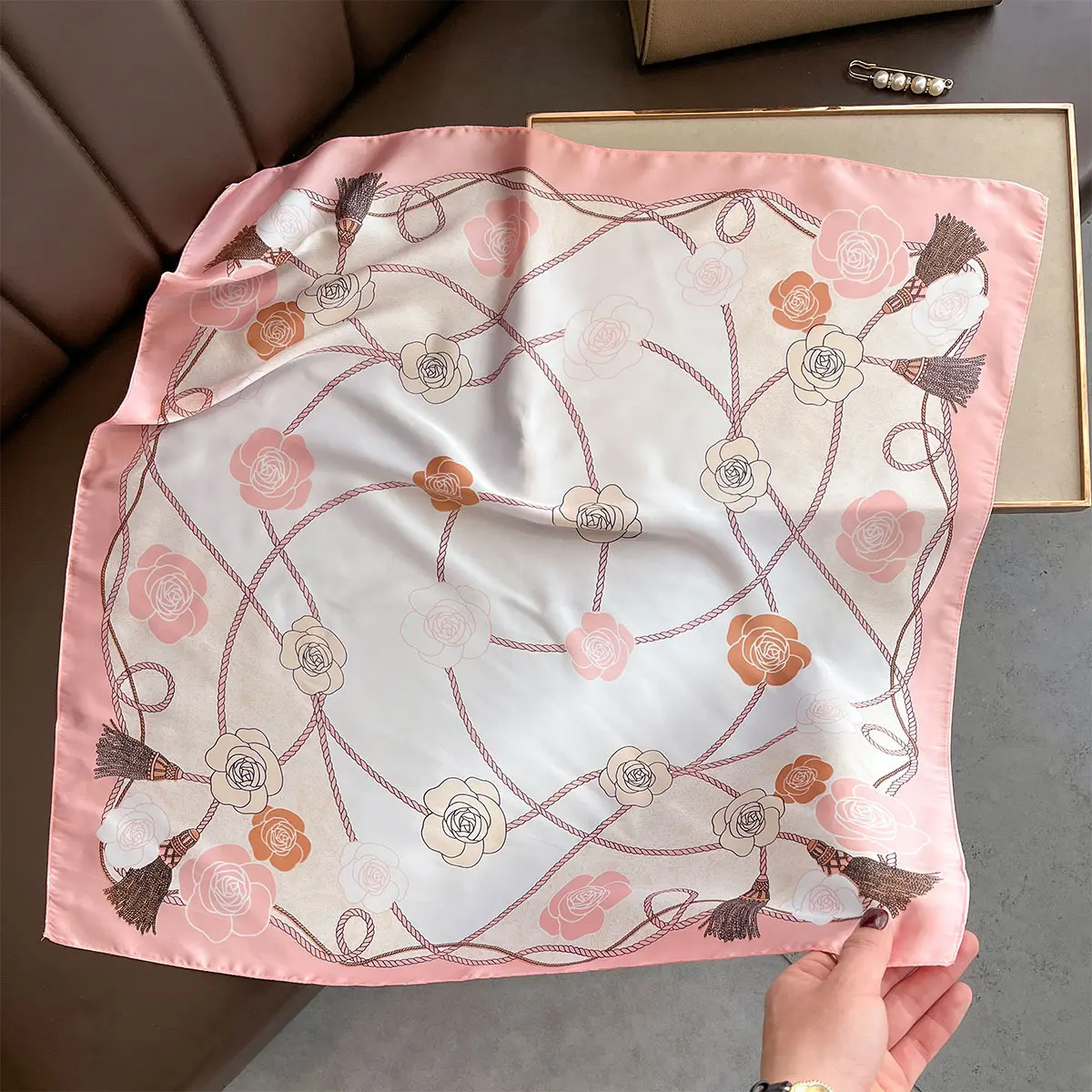 Luxury Floral Scarf Women Silk Imitation Square Neck Kerchief Bandanas Foulard Female Hairbands Echarpe Shawls Wraps