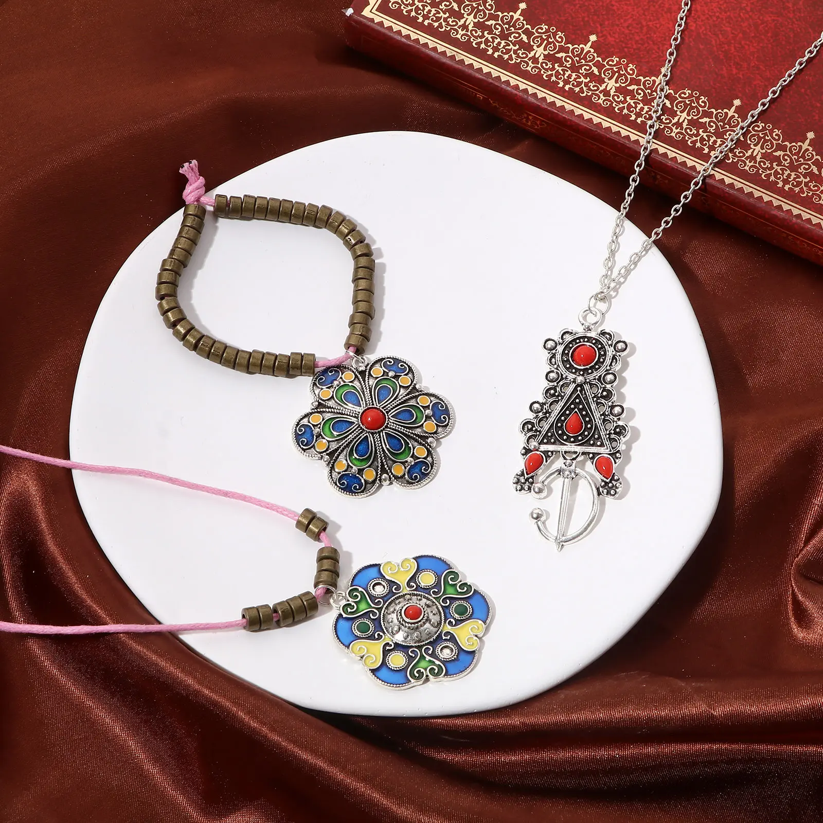 2PCs Ethnic Bohemia Pendants Antique Silver Color Enamel Flower Round Charms For DIY Making Necklace Earrings Jewelry Findings