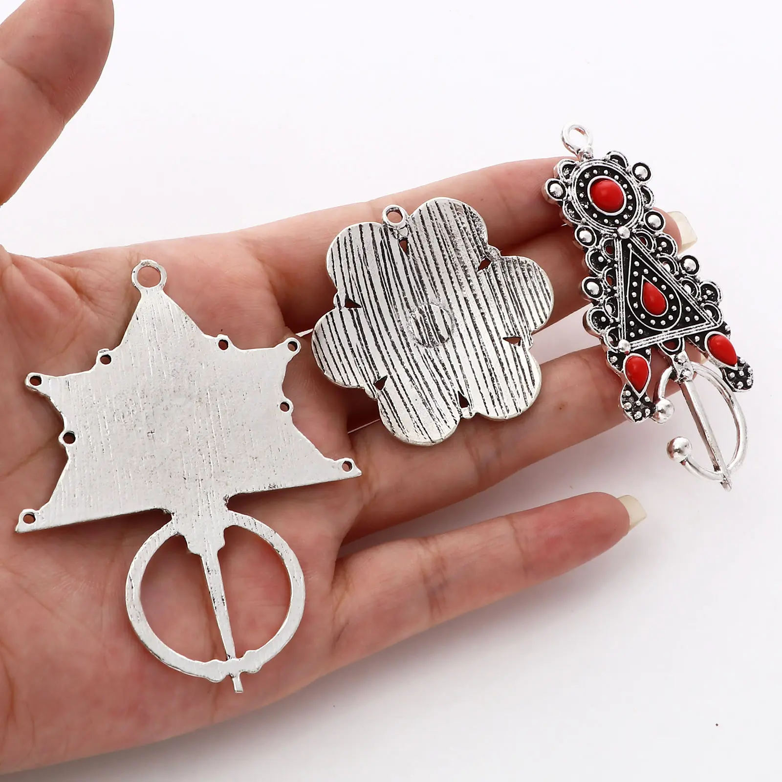 2PCs Ethnic Bohemia Pendants Antique Silver Color Enamel Flower Round Charms For DIY Making Necklace Earrings Jewelry Findings
