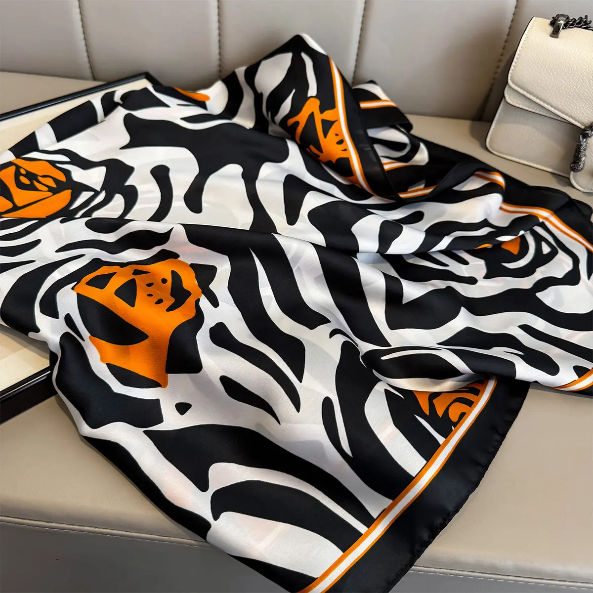 Luxury Brand Women Scarf Summer Silk Shawl Lady Wrap Soft Female Echarpe Designer Beach Stole Bandanna foulard muffler