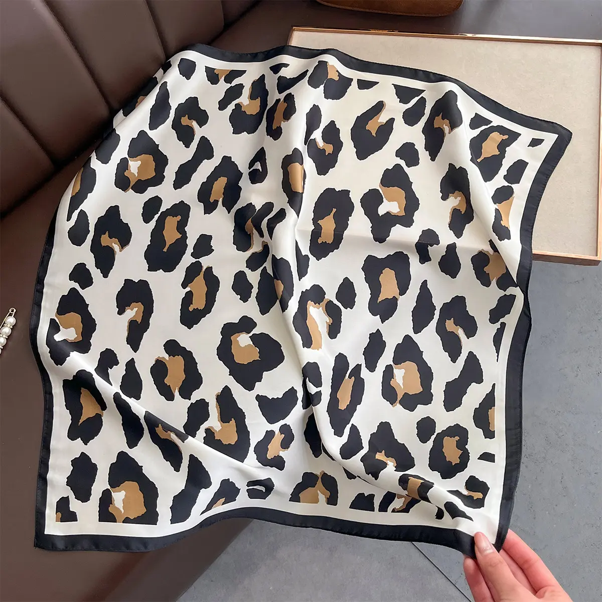 Leopard Scarf Women Imitation Silk Neck Ribbon Ties for Hair Bands Lady Shawls and Wraps Bandana Foulard Square Scarves