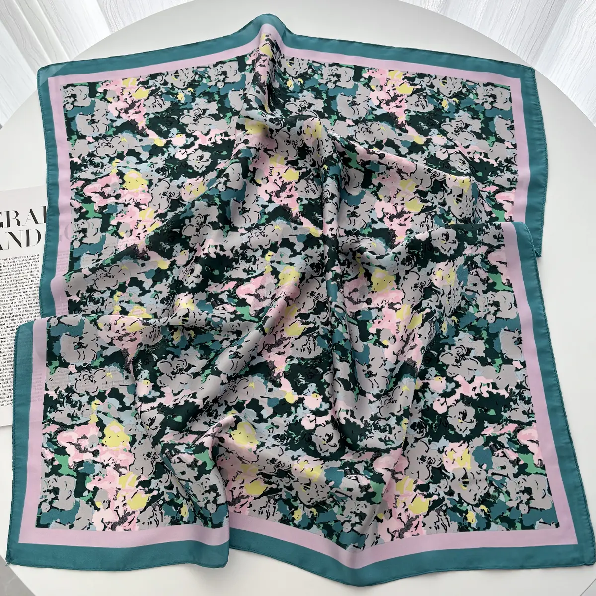 Luxury Floral Print Satin Women's 70cm Square Scarves Scarf Simple Bandana Small Hijab Wrap Hairbands Foulard Shawl