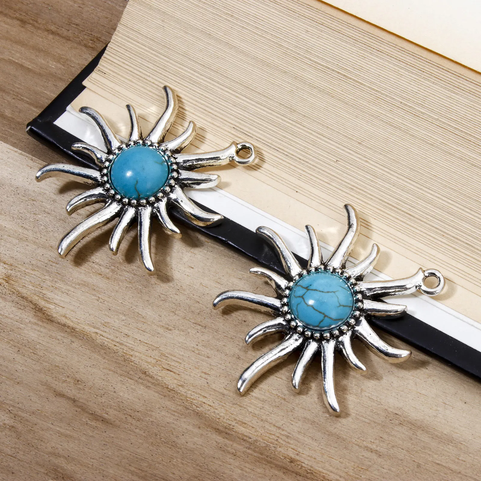 5 PCs Zinc Based Alloy Bohemia Pendants Antique Silver Color Sun with Blue Stone Charms For DIY Jewelry Making 3.9cm x 3.7cm