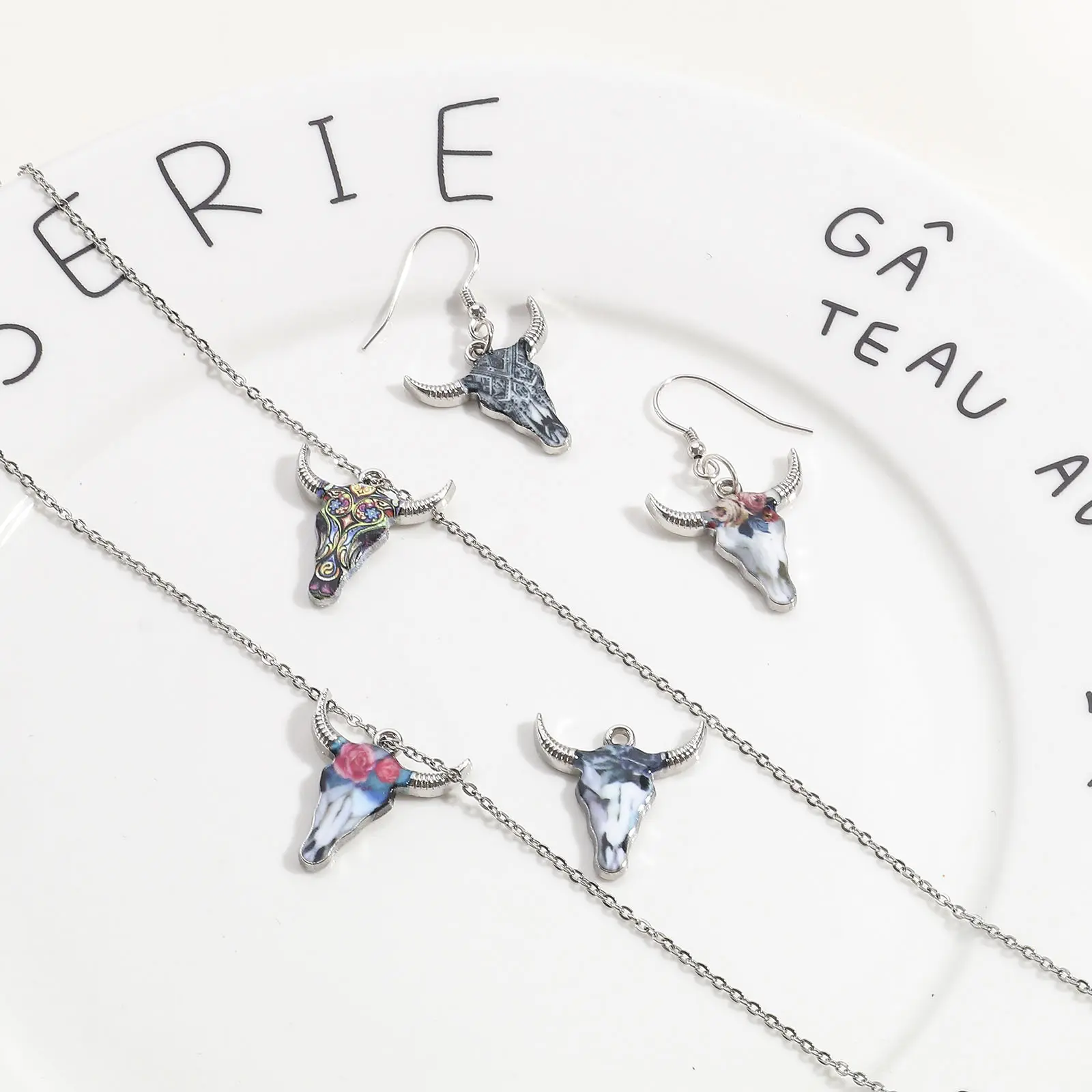 10 PCs Zinc Based Alloy Bull Head/ Cow Head Charms Silver Color Metal Enamel Animal Pendants For Diy Jewelry Making 22mm X 21mm