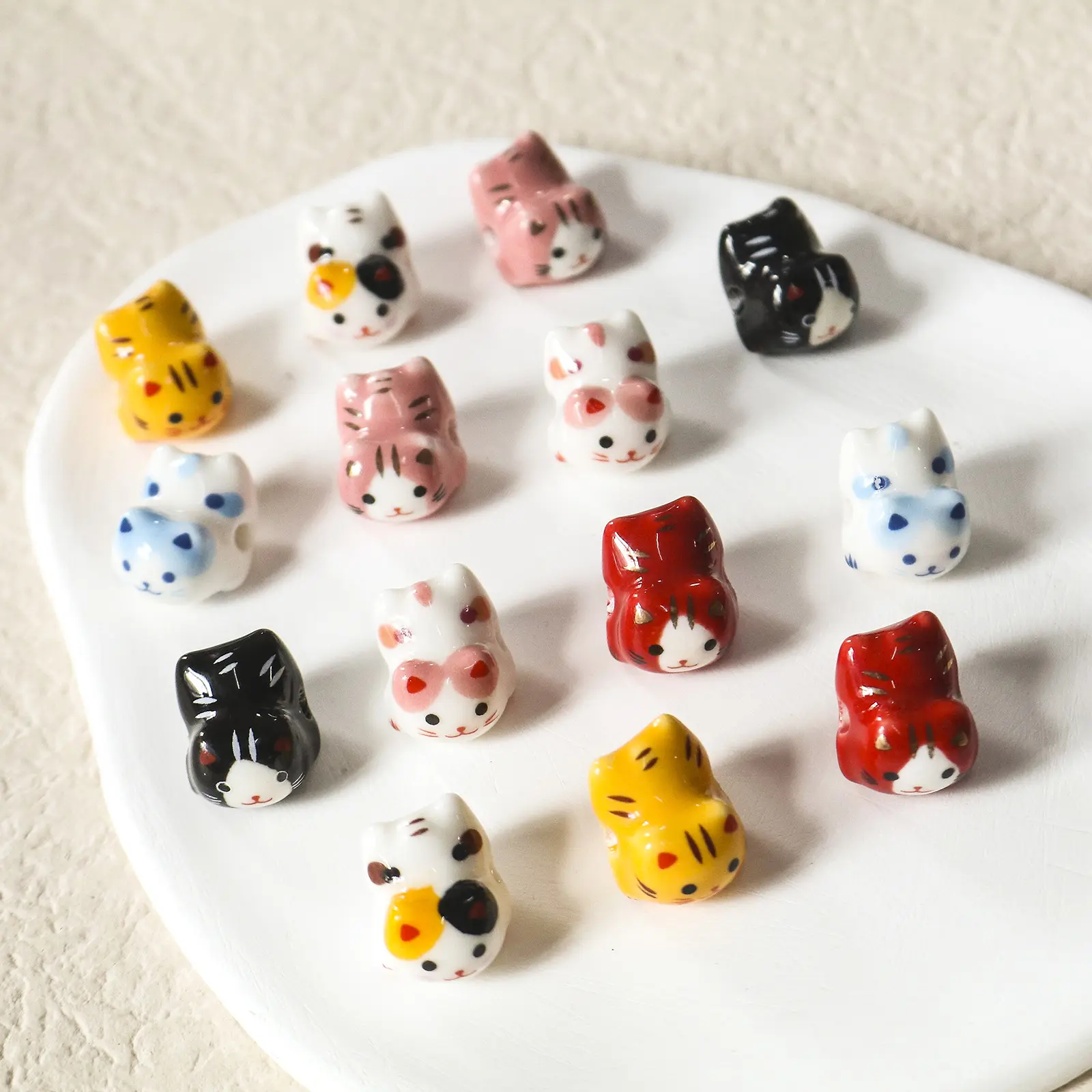 3D Cute Cat Ceramic Beads For DIY Charm Jewelry Making Cat Animal Bead Findings About 16mm x 13mm, Hole: Approx 2.5mm, 2 PCs