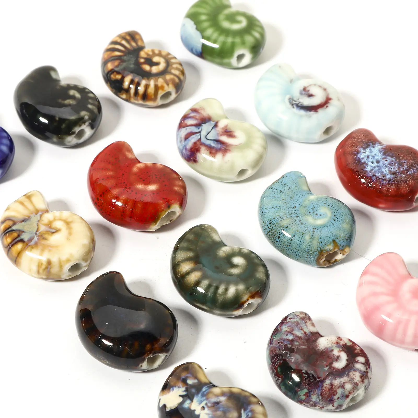 10 PCs 3D Ceramic Ocean Jewelry Beads For DIY Charm Jewelry Making Conch/ Sea Snail Bead About 21mm x 17mm, Hole: Approx 2mm