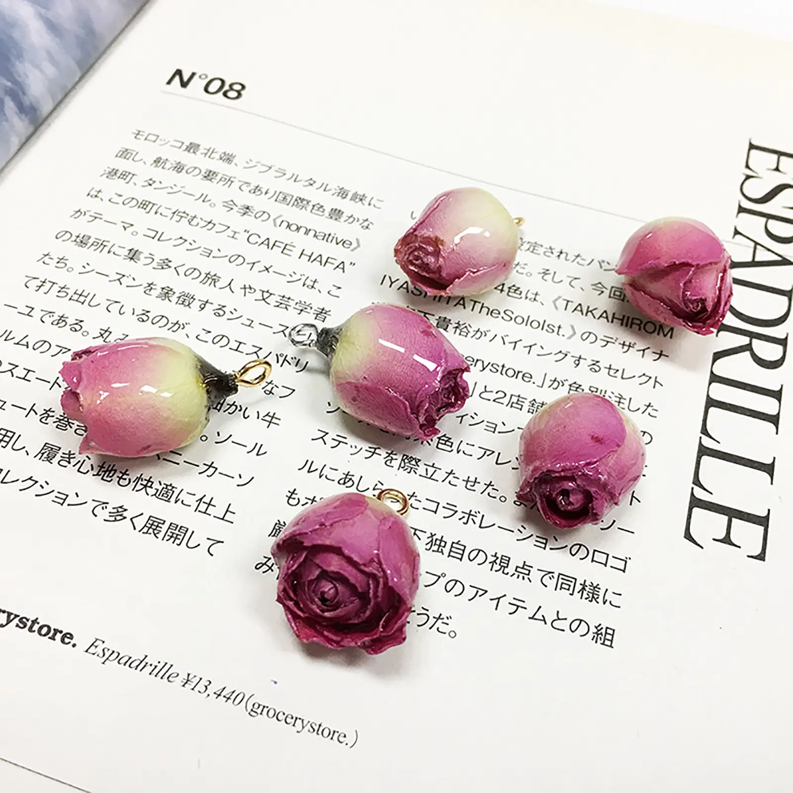 2 PCs Resin Real Flower leaf Charms Petaline Pendants Rose Petal Flowers Handmade Charm For DIY Earring Necklace Jewelry Making