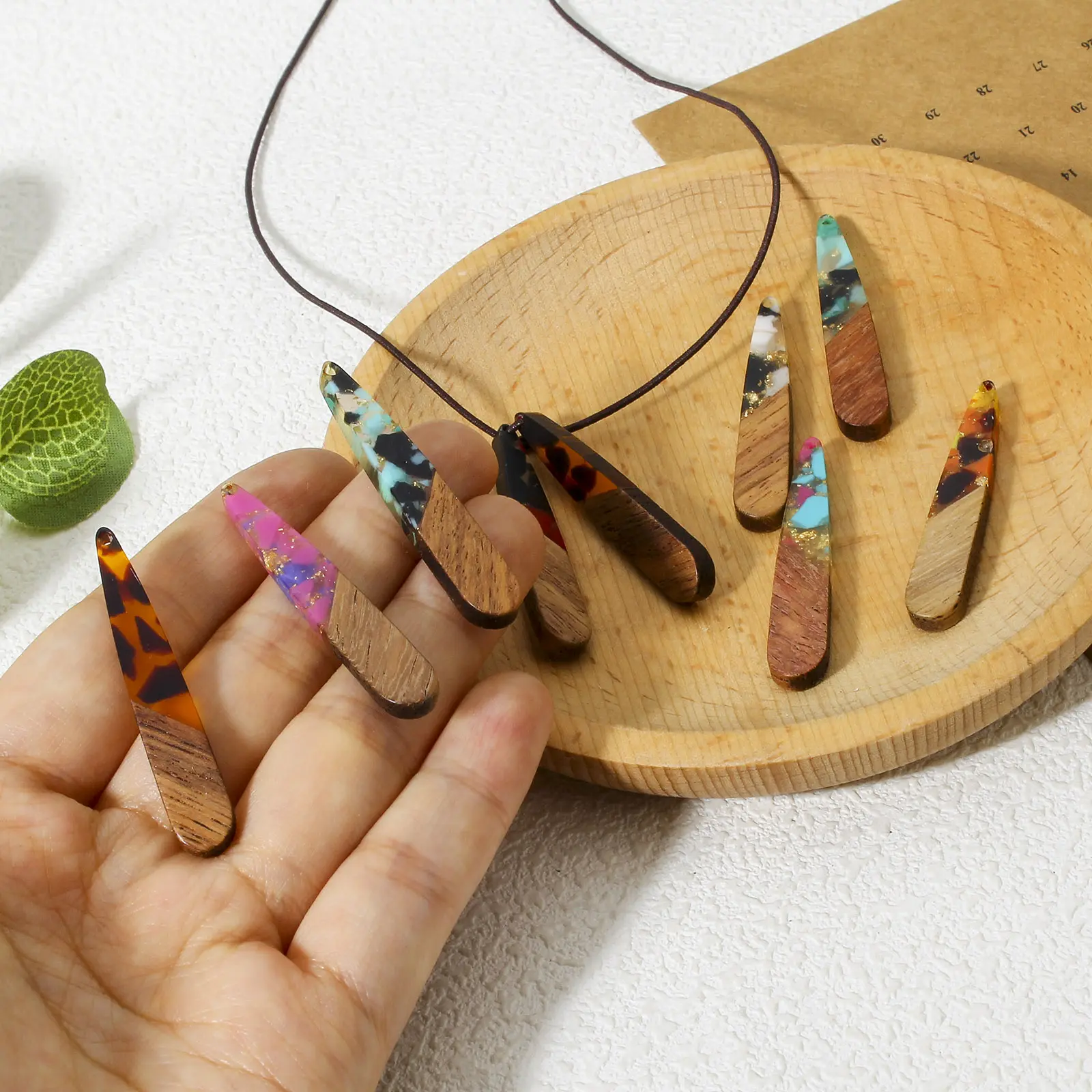 5 PCs Resin & Wood Pendants Multicolor Drop Gravels Chips Chamrs For Earrings Necklace Diy Jewelry Making Findings 4.4cm x 0.8cm