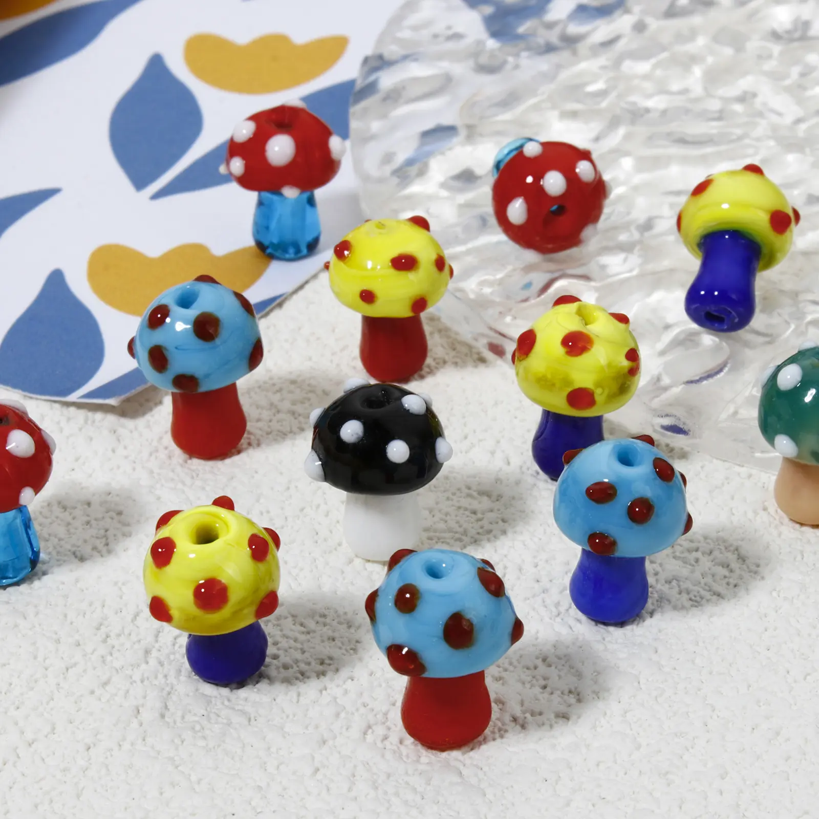 5 PCs 3D Dot Mushroom Lampwork Glass Flora Collection Beads For DIY Charm Jewelry Making About 16mm x 12mm, Hole: Approx 1.4mm