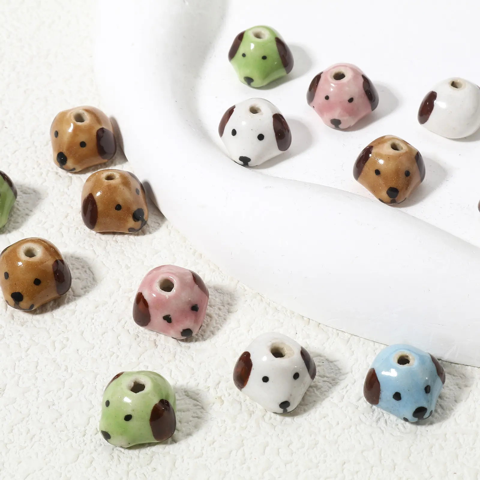 5 PCs Ceramic Dog Animal Beads For DIY Charm Jewelry Making Multicolor 3D Charms Findings About 14mm x 14mm, Hole: Approx 1.8mm