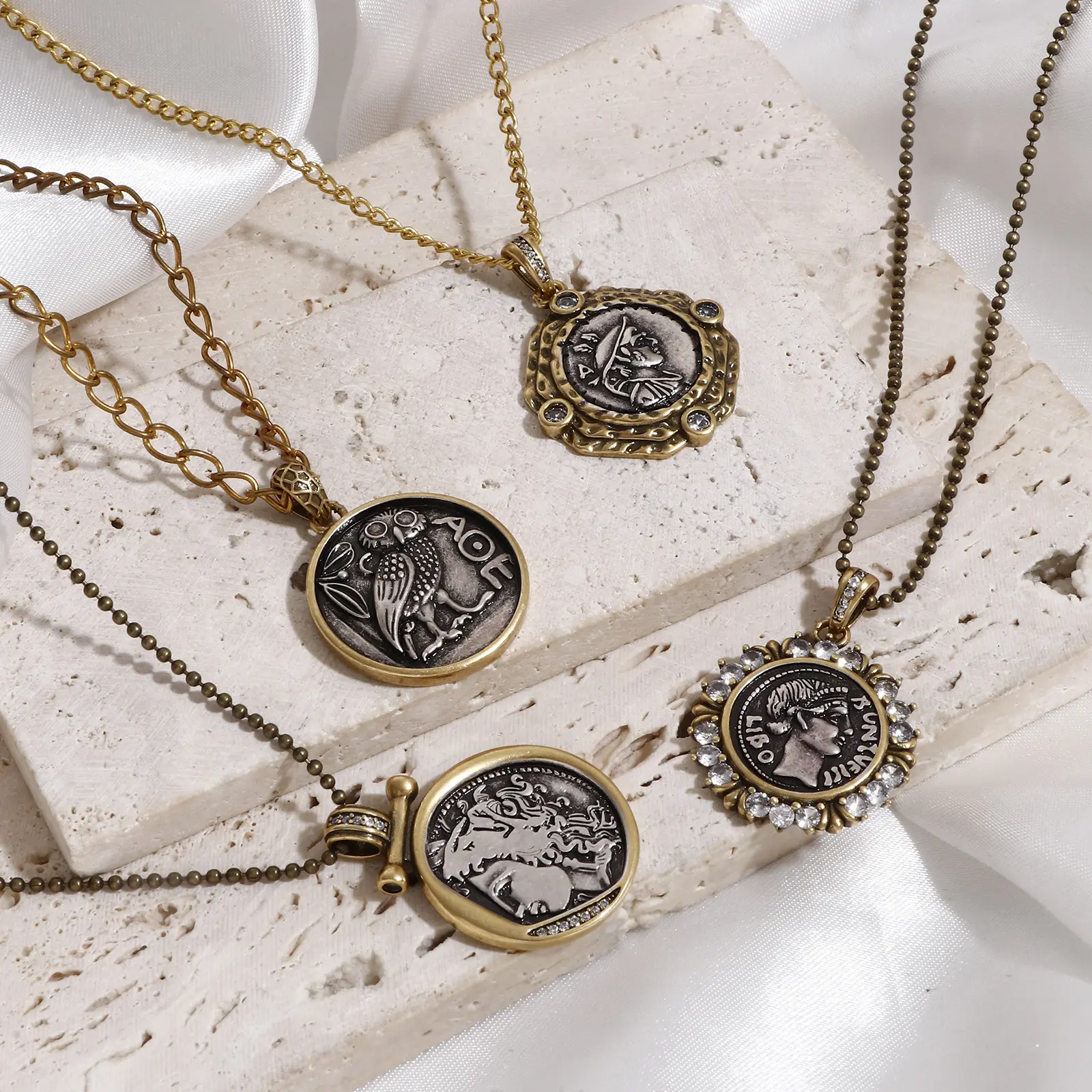 1 Piece Brass Coin Pendants Antique Silver Color Antique Bronze Two Tone Head Portrait Double Sided For DIY Jewelry Making