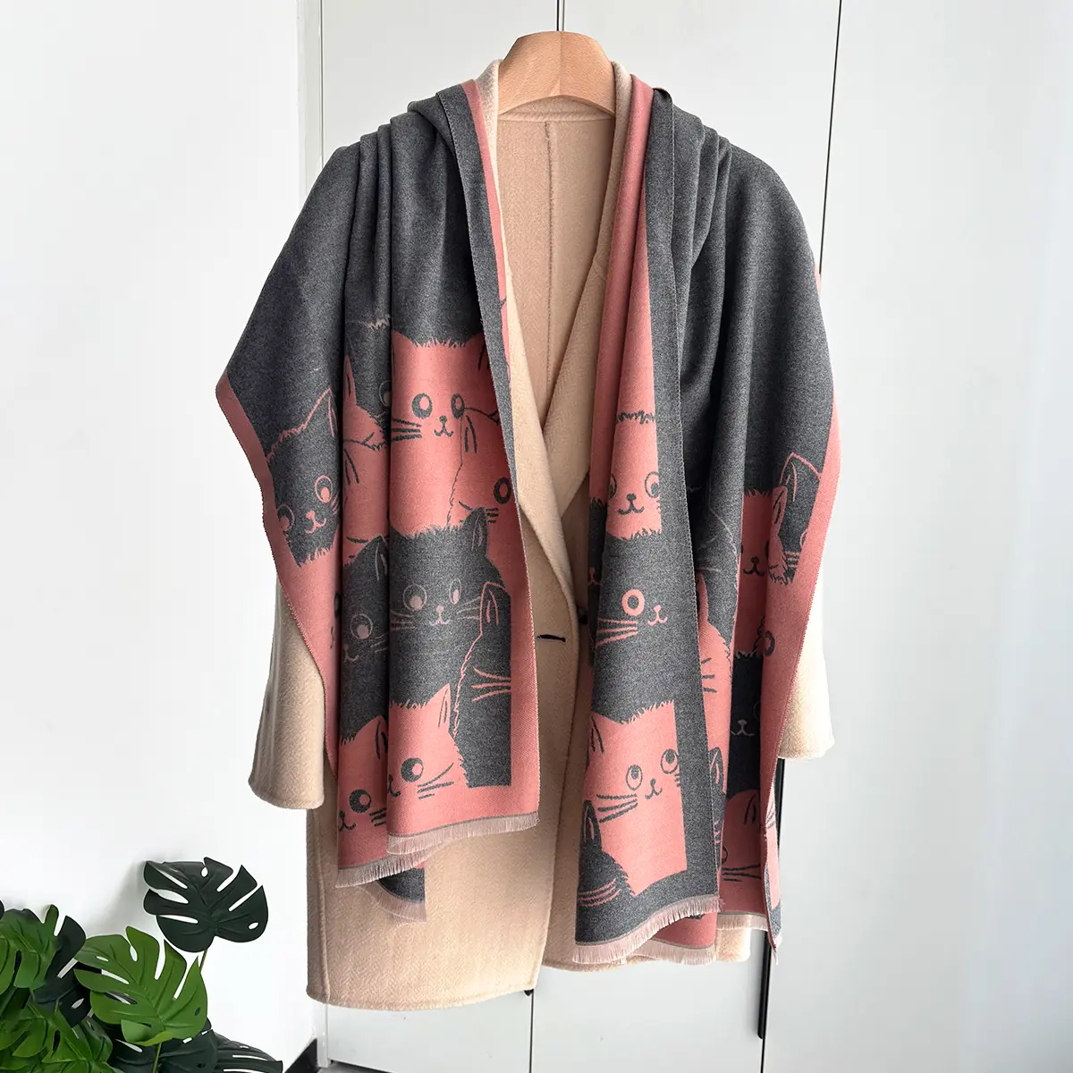 2025 Brand Elegance Two-Sided Print Scarf Soft Warm Fringe Pashmina Shawl Autumn and Winter Outdoor Coldproof Windproof Blanket