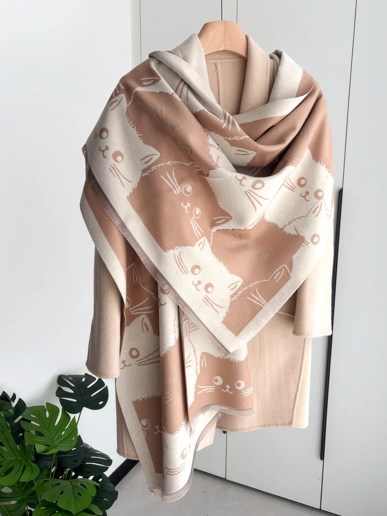 2025 Brand Elegance Two-Sided Print Scarf Soft Warm Fringe Pashmina Shawl Autumn and Winter Outdoor Coldproof Windproof Blanket
