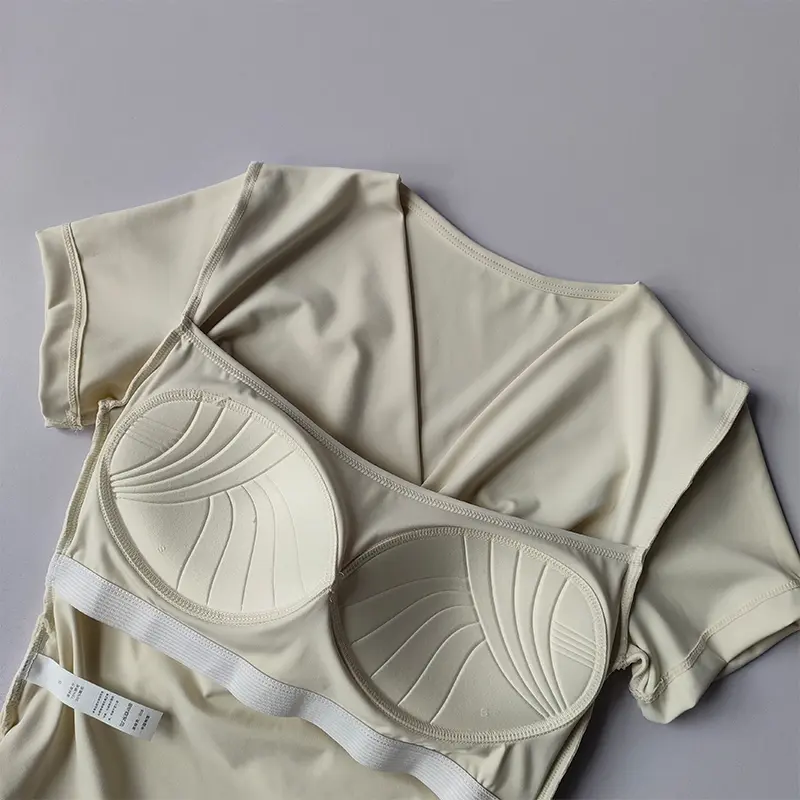 Sports Top with Chest Pad for Women Short-sleeved Fake Two-piece Slim Yoga Suit Wearing New Summer Pilates Training Top Cloth