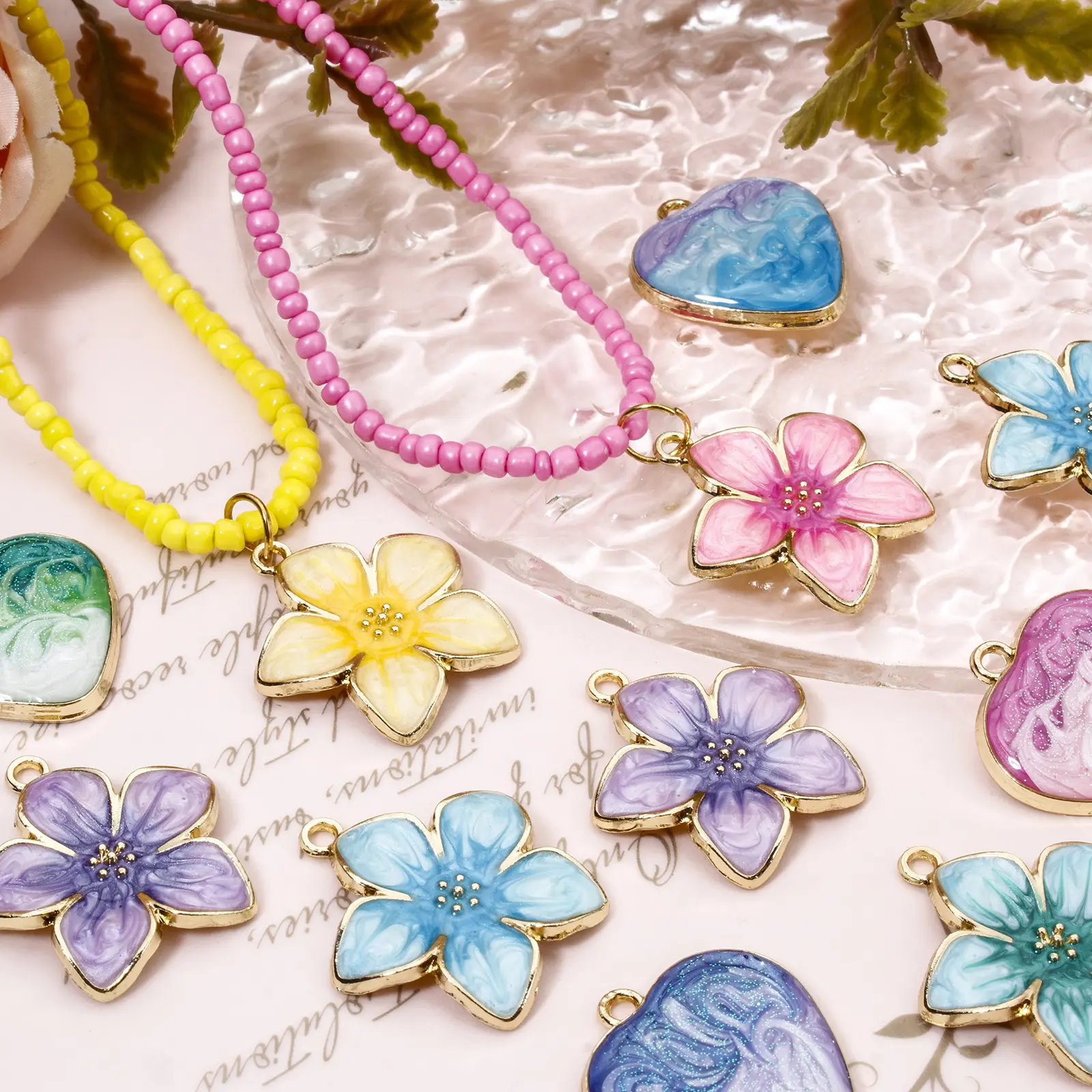 5 PCs Zinc Based Alloy Charms For Jewelry Making Gold Color Gradient Color Multicolor Pearlized Flower Heart Enamel Pendants DIY