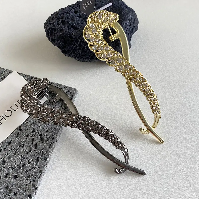 Fashion Luxury Rhinestone Hair Clip Frog Buckle Twisting Hairpin for Women Girls Makeup Washing Face Bangs Ponytail Bun Hairgrip
