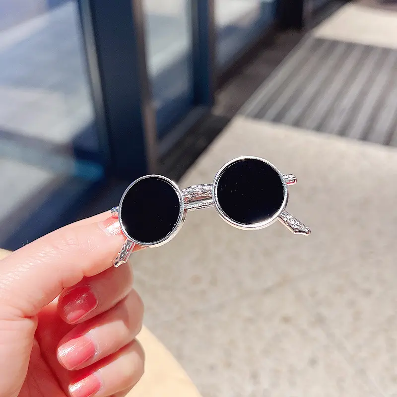 Fashion Creative Glasses Hair Clip Two Sizes Sunglasses Hairpin for Women Girls Makeup Washing Face Bun Ponytail Spring Clip