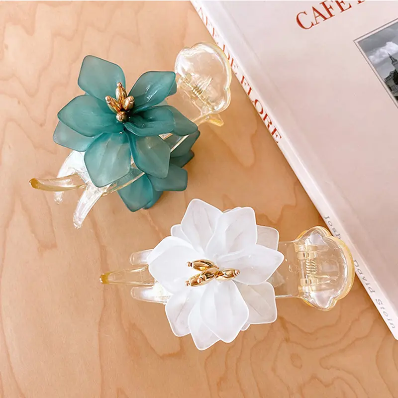 Fashion Solid Color Flower Hair Claw Acrylic Camellia Blossoms Hair Clips for Women Girls Bath Ponytail Bun Hairpins Xmas Gifts