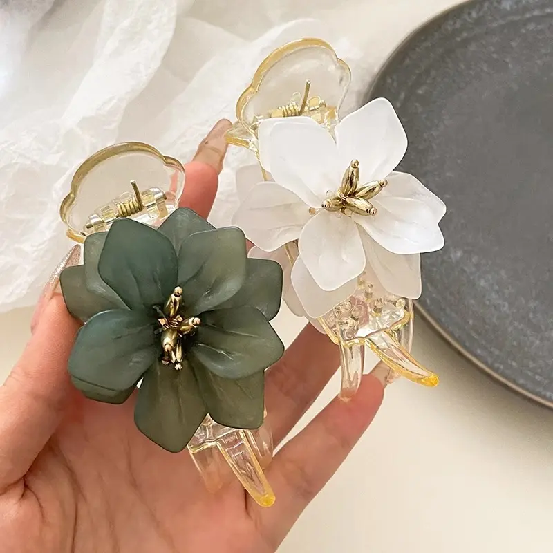 Fashion Solid Color Flower Hair Claw Acrylic Camellia Blossoms Hair Clips for Women Girls Bath Ponytail Bun Hairpins Xmas Gifts