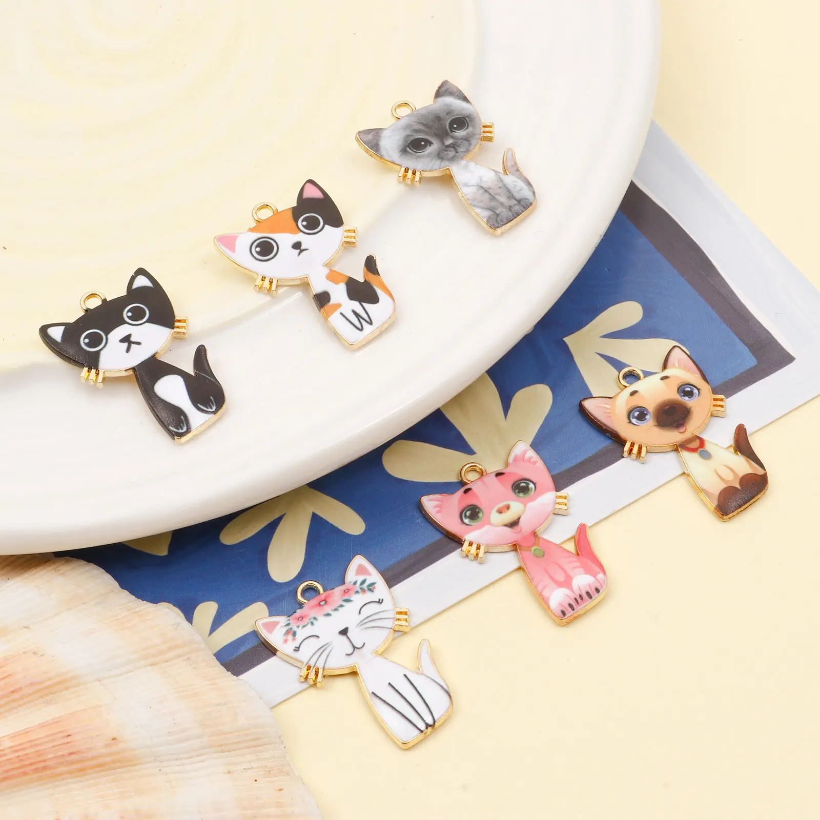 Cat Animal Enamel Charms Zinc Based Alloy Gold Color Metal Pendants DIY Necklaces Making Jewelry Findings 3cm x 2cm, 10 PCs