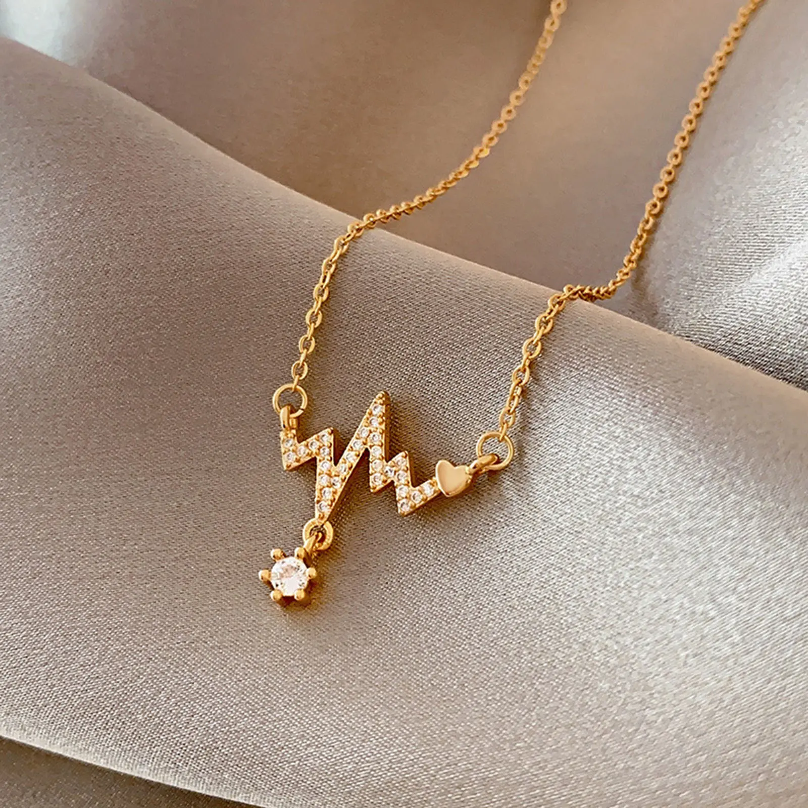 Ins Style Classic Gold Color Stainless Steel Necklace For Women Jewelry Limited Pearl Beads Heart Pendant Necklace Summer Gift