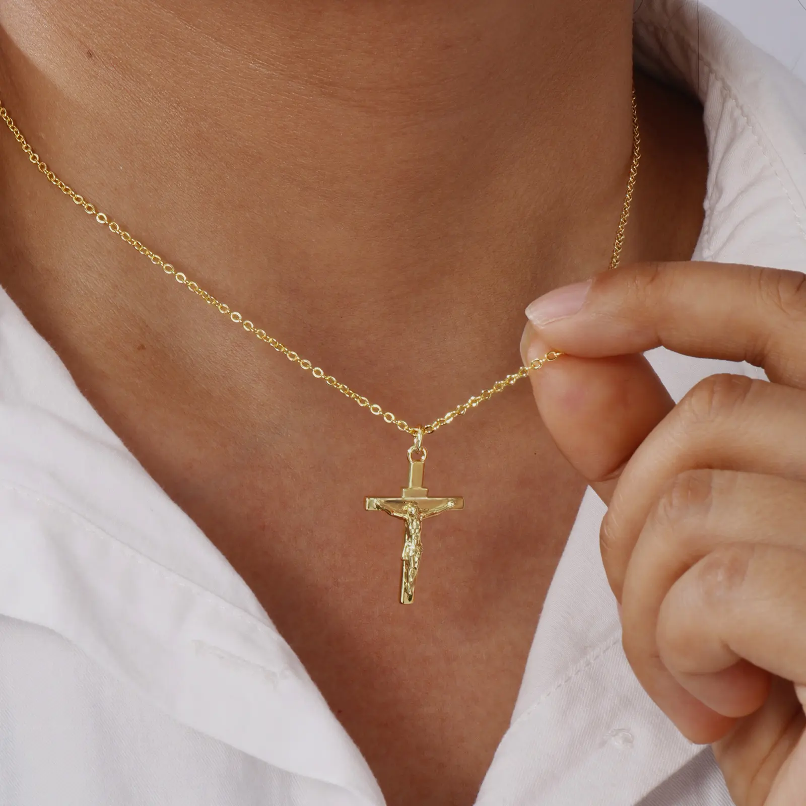 1 Piece Religious Cross Necklace 18K Real Gold Plated Brass Link Cable Chain Jesus Crucifix Pendant Charm Necklaces Unisex Gift
