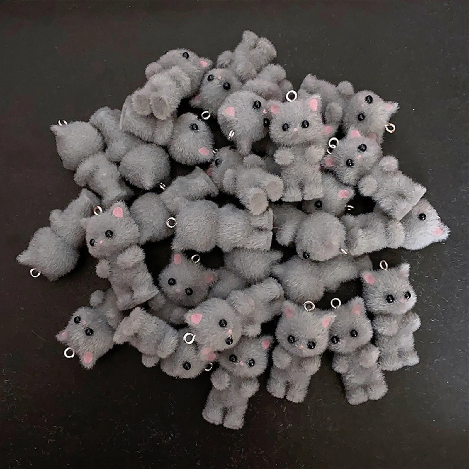 2 Piece Flocking Pendants Kawaii Cat Animal Chamrs For Keychain Necklace Pendant DIY Crafts Jewelry Making 3.2x1.8cm
