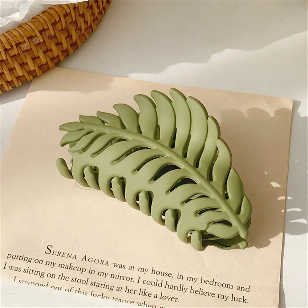 8 Colors Acrylic Shark Jaw Clip Non Slip Leaf Shaped Hair Claw Women Girls Ponytail Holder Hairgrab Summer Casual Headwear