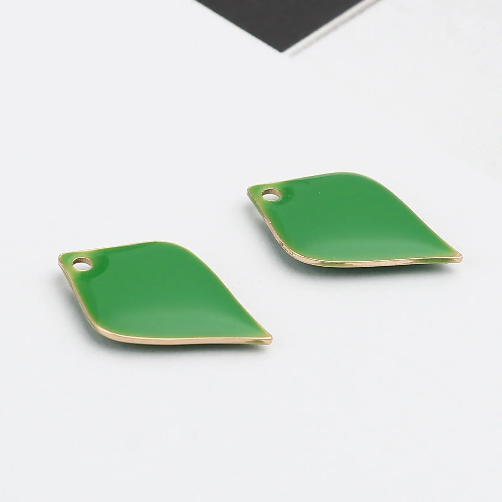 DoreenBeads 10PCs Double Faced Enamel Petal Charms Copper Enamelled Leaves Pendant Gold Color White Petaline Charm 18x12mm
