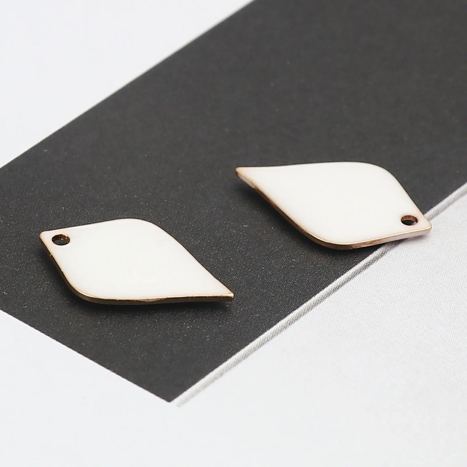 DoreenBeads 10PCs Double Faced Enamel Petal Charms Copper Enamelled Leaves Pendant Gold Color White Petaline Charm 18x12mm
