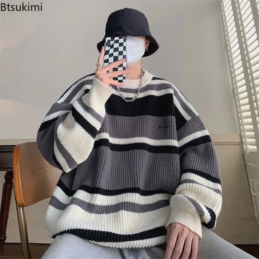 2025 New Autumn Winter Stripe Pullover Hong Kong Style Sweater Casual Round Neck Loose Contrast Color Knitted Men Sweater Coats