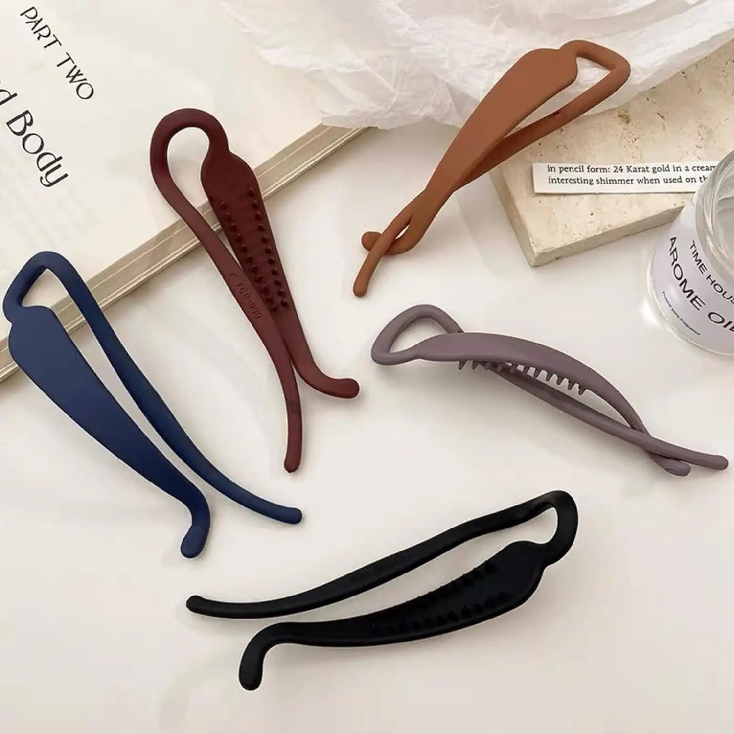Elegant Frosted Twisted Hair Clip Simple Matte Banana Hairpin for Women Girls Solid Color Vertical Ponytail Holder Barrettes Hea